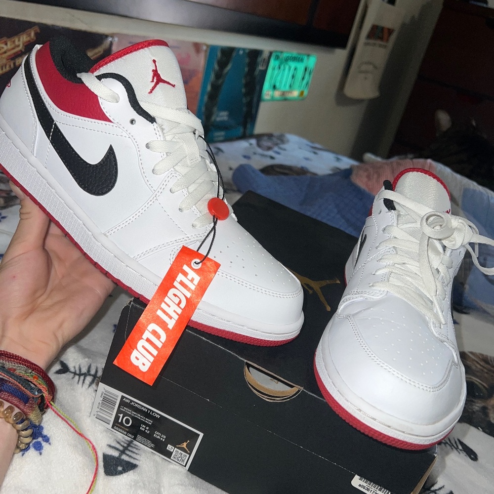 2020 Air Jordan 1 Low “White University Red” Sz 10